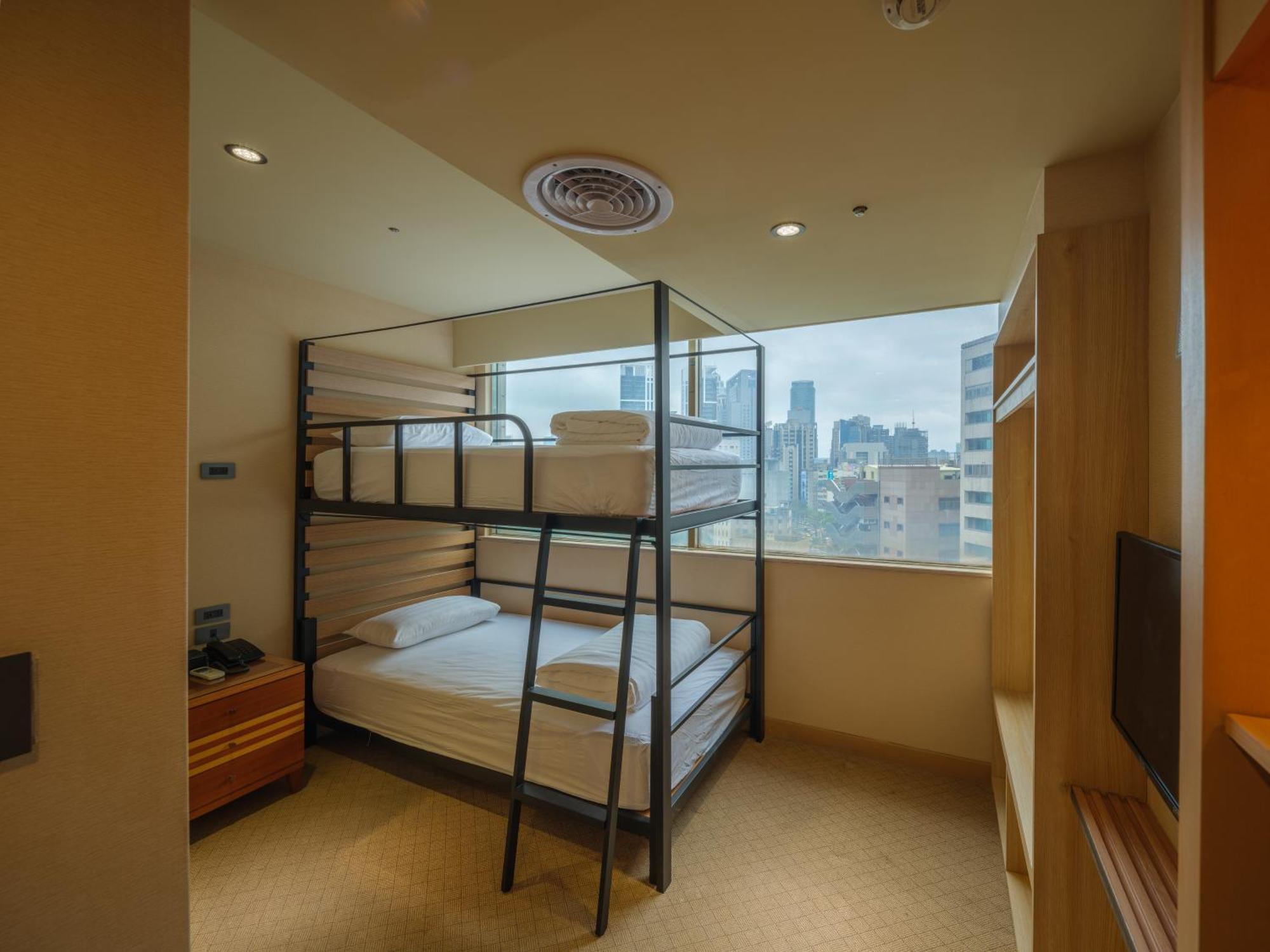 Rich & Free Hotel - Fuzhong 富逸旅趣-板橋府中館 Taipei Exterior photo